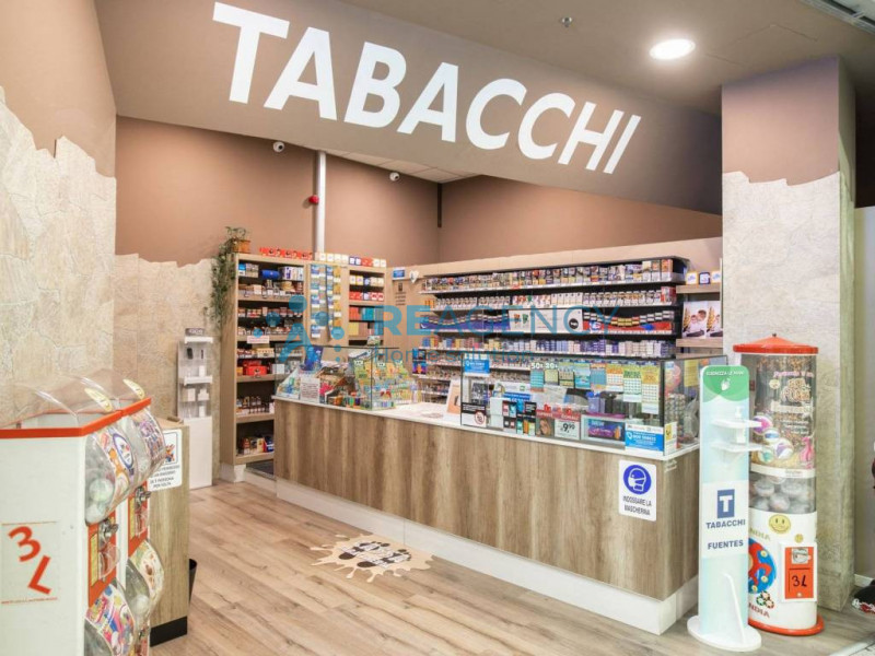 Immagine 3 di Attività commerciale in vendita  in Vicenza, Italia a Vicenza