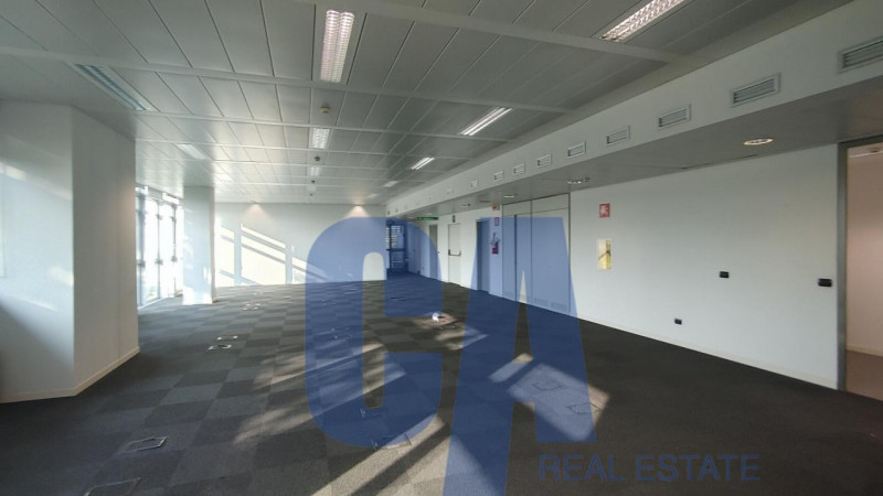 Immagine 5 di Ufficio in affitto  in VIA BAZZI CARLO a Milano