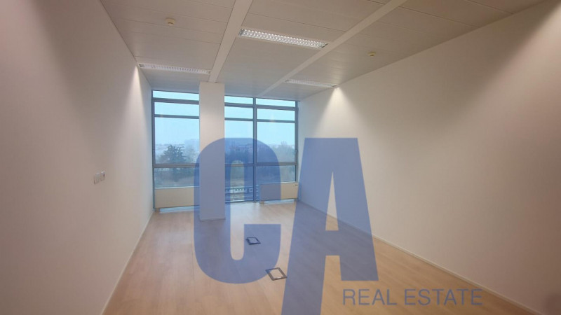 Immagine 13 di Ufficio in affitto  in VIA BAZZI CARLO a Milano