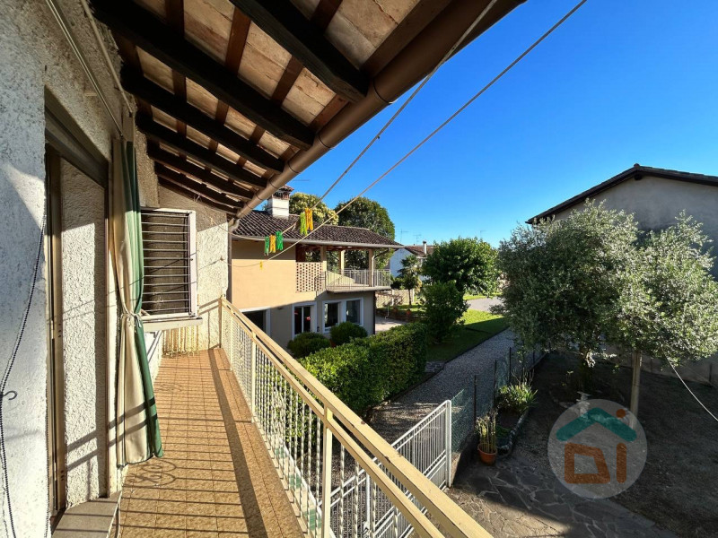 Immagine 13 di Villetta a schiera in vendita  in Viale Venezia Giulia a Cormons