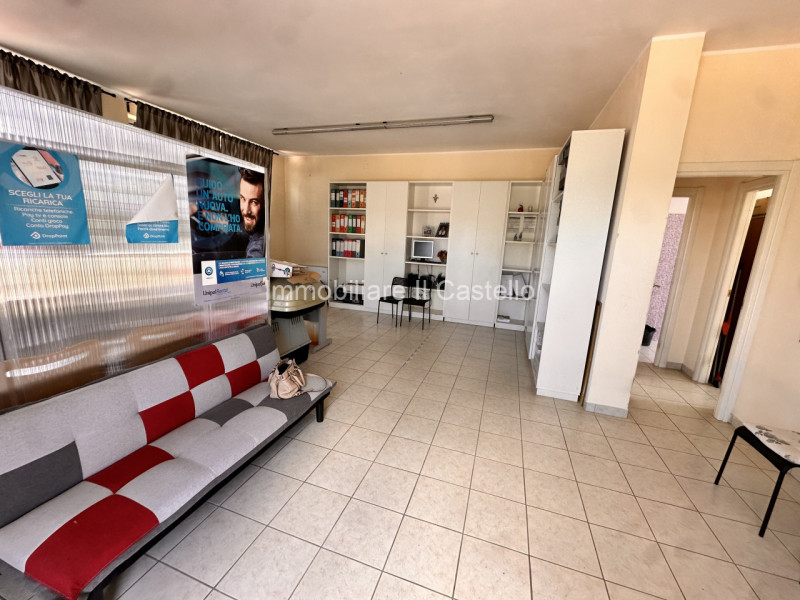 Immagine 7 di Ufficio in vendita  in via piemonte a Castiglione Del Lago
