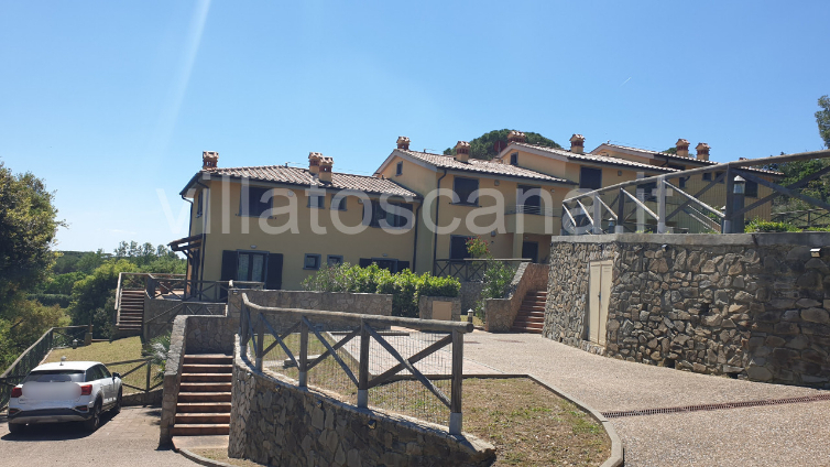 Immagine 28 di Villetta a schiera in vendita  a Castiglione Della Pescaia