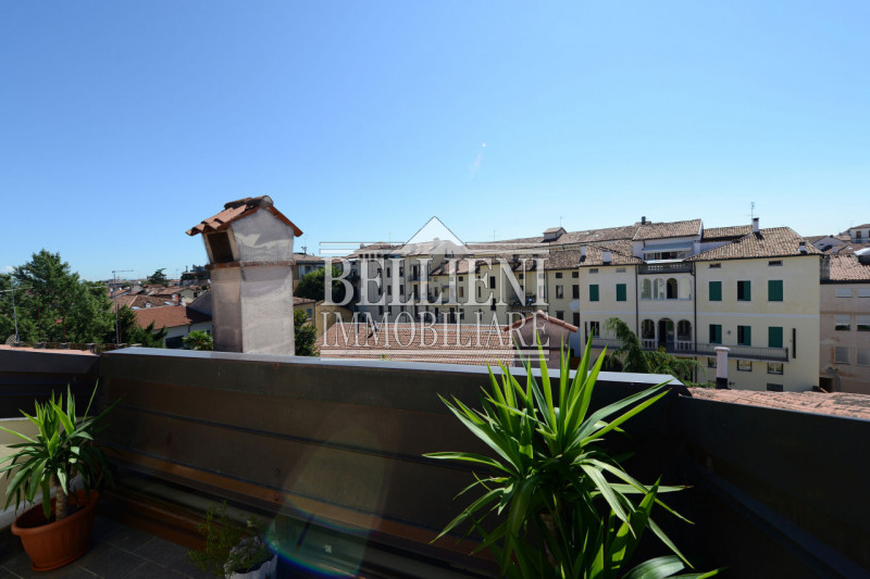 Immagine 2 di Appartamento in vendita  in Ponte degli Angeli a Vicenza