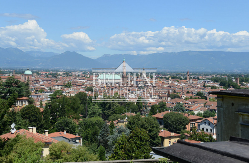 Immagine 8 di Appartamento in vendita  in Ponte degli Angeli a Vicenza