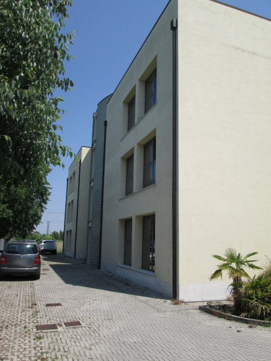 Immagine 8 di Laboratorio in vendita  in VIA MISURINA a Mestrino