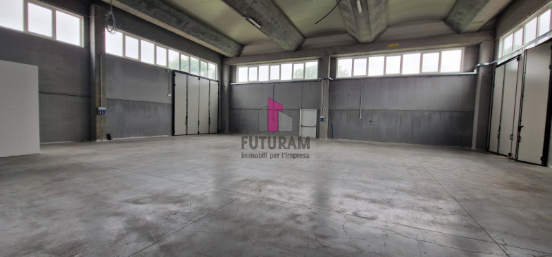 Immagine 1 di Capannone industriale in vendita  in via roma a Mestrino