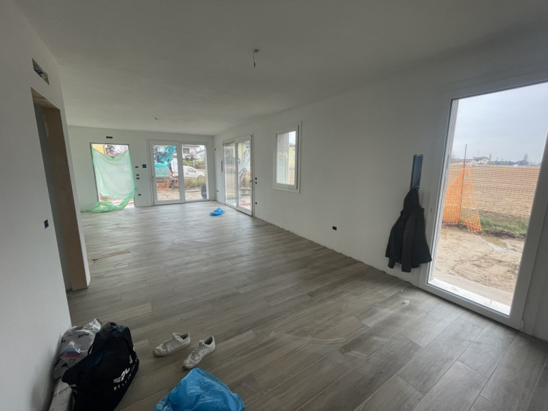 Immagine 6 di Casa quadrifamiliare in vendita  in VIA NIEVO a Rubano