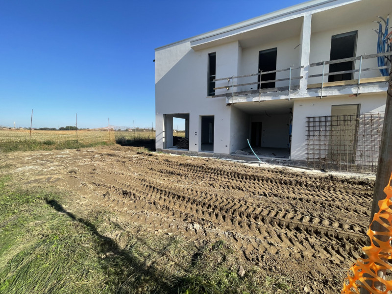 Immagine 14 di Casa quadrifamiliare in vendita  in VIA NIEVO a Rubano