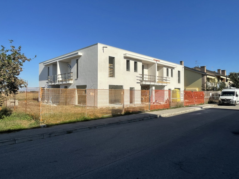 Immagine 15 di Casa quadrifamiliare in vendita  in VIA NIEVO a Rubano