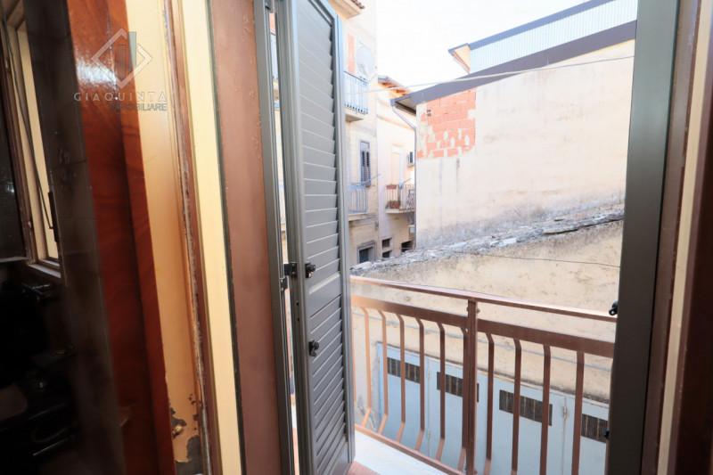 Immagine 3 di Casa indipendente in vendita  in via Soldato di Cuzzo n 19 a Palagonia