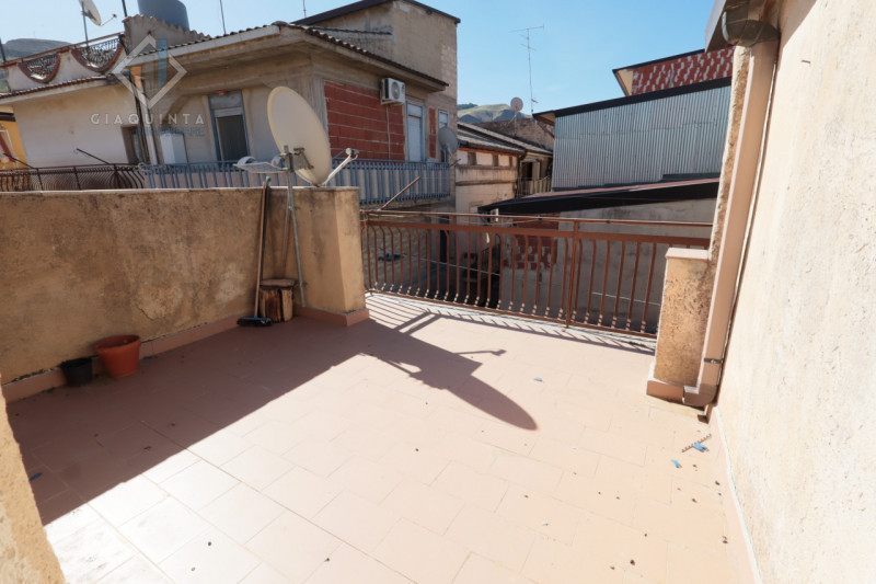 Immagine 9 di Casa indipendente in vendita  in via Soldato di Cuzzo n 19 a Palagonia