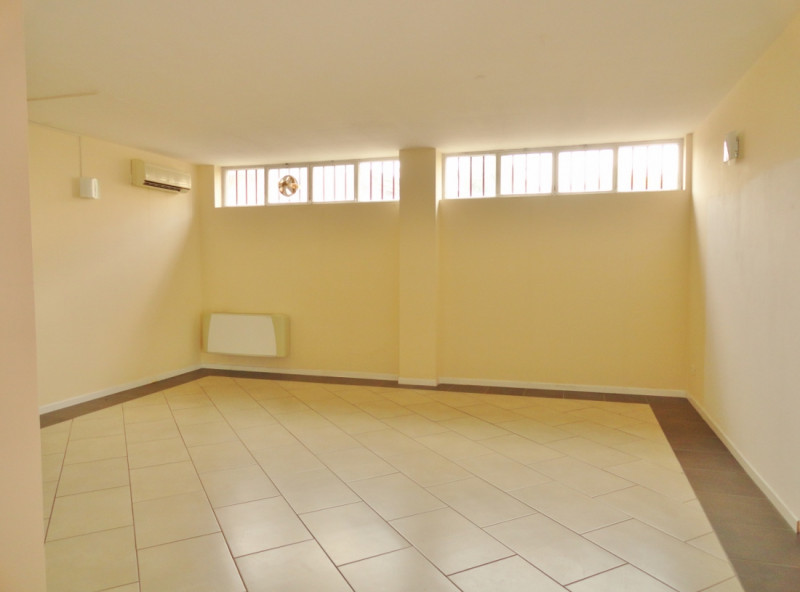 Immagine 7 di Negozio in vendita  in strada postumia a Vicenza