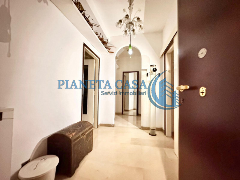 Immagine 7 di Appartamento in vendita  in Via Caracciolo 26 a Milano