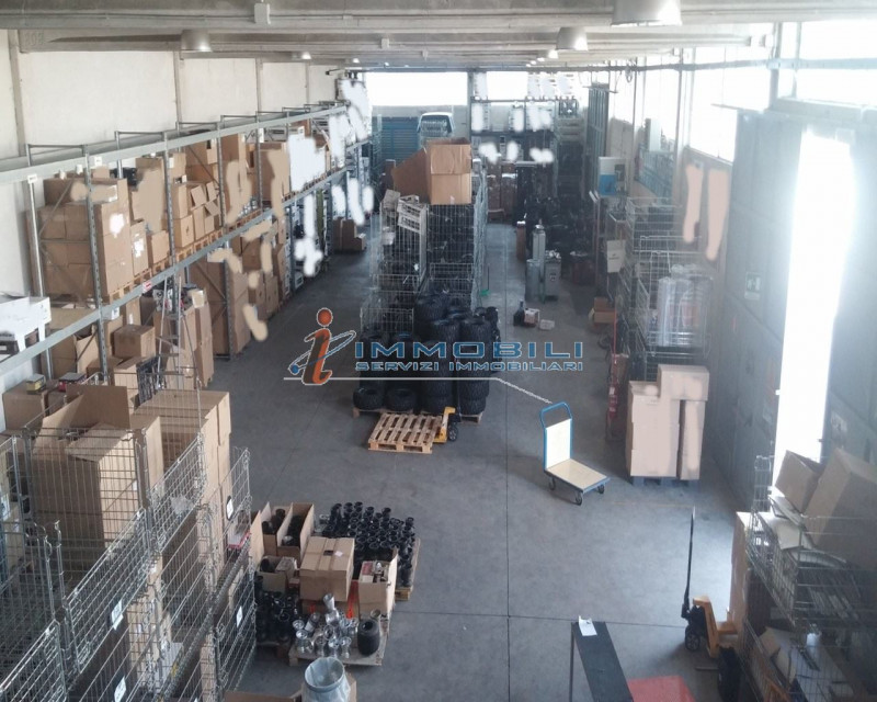 Immagine 1 di Laboratorio in affitto  in VIA ISEO a San Giuliano Milanese