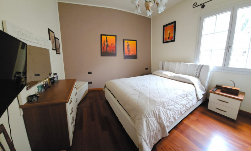 Immagine 5 di Villa in vendita  a Selvazzano Dentro