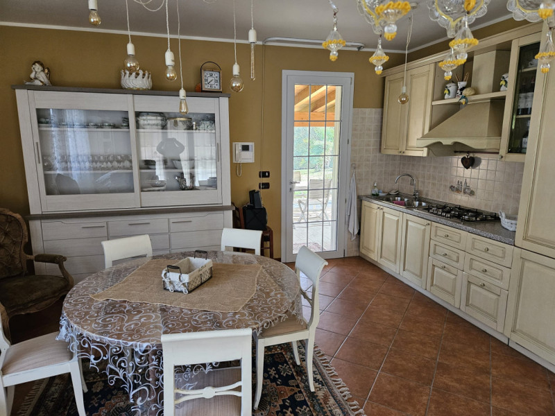 Immagine 10 di Villa in vendita  a Selvazzano Dentro