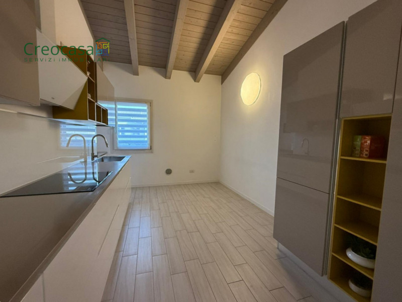 Immagine 6 di Appartamento in vendita  in Via Gianfranco Miglio 145 a Stezzano