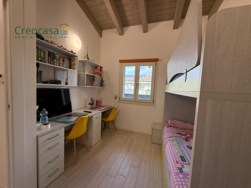 Immagine 8 di Appartamento in vendita  in Via Gianfranco Miglio 145 a Stezzano