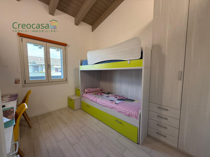 Immagine 9 di Appartamento in vendita  in Via Gianfranco Miglio 145 a Stezzano