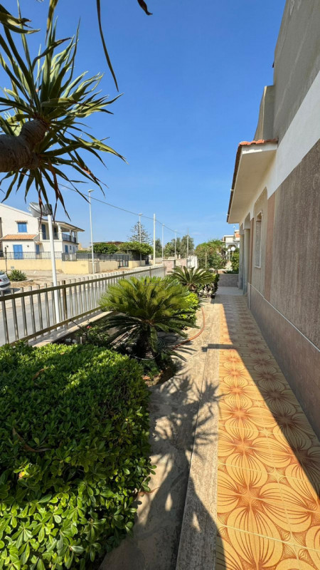 Immagine 11 di Casa indipendente in vendita  in VIA DEL MUGHETTO a Modica