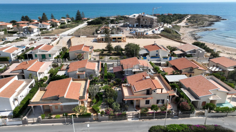 Immagine 45 di Casa indipendente in vendita  in VIA DEL MUGHETTO a Modica