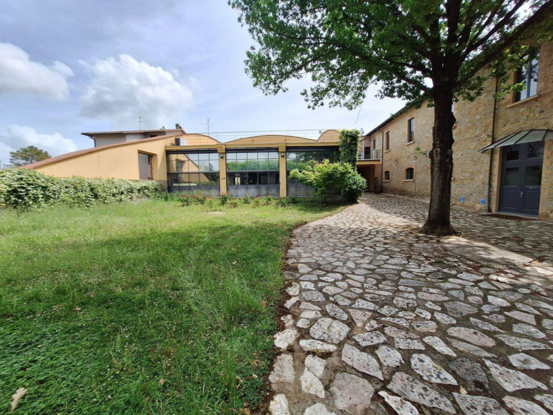 Immagine 4 di Capannone industriale in vendita  in Via Antonio Montinaro, N. snc a Gubbio