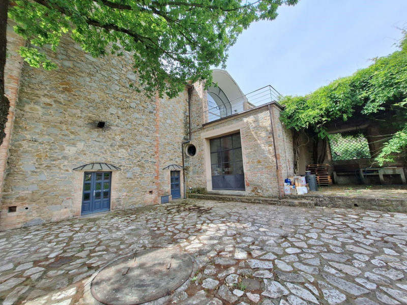 Immagine 5 di Capannone industriale in vendita  in Via Antonio Montinaro, N. snc a Gubbio