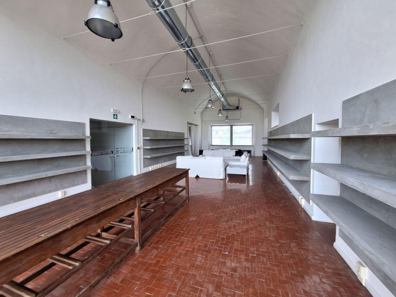 Immagine 13 di Capannone industriale in vendita  in Via Antonio Montinaro, N. snc a Gubbio