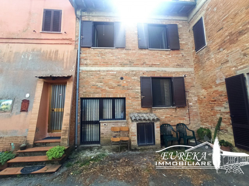 Immagine 2 di Appartamento in vendita  a Castiglione Del Lago