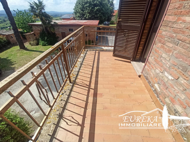 Immagine 18 di Appartamento in vendita  a Castiglione Del Lago