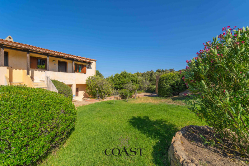 Immagine 17 di Appartamento in vendita  a Olbia