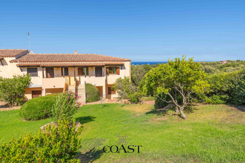 Immagine 21 di Appartamento in vendita  a Olbia