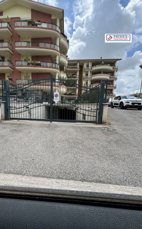 Immagine 3 di Cantina in vendita  in VIA BARTOLOMEO CAVACEPPI a Roma