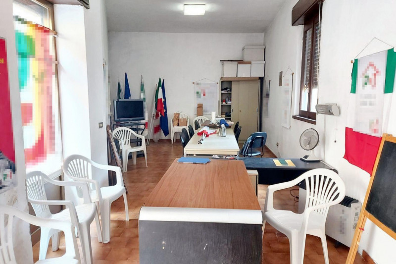 Immagine 4 di Negozio in vendita  in Via Novara, N. 41 a Vanzaghello