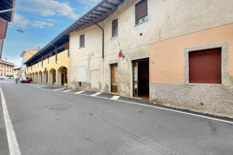 Immagine 12 di Negozio in vendita  in Via Novara, N. 41 a Vanzaghello