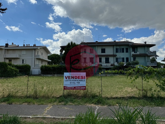 Immagine 2 di Terreno in vendita  a San Mauro Pascoli