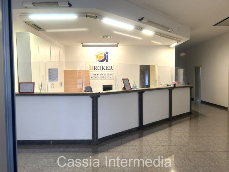 Immagine 4 di Negozio in affitto  in Via Petrarca snc a Civita Castellana