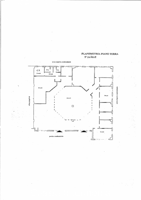 Immagine 25 di Negozio in affitto  in Via Petrarca snc a Civita Castellana