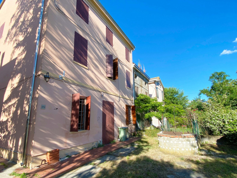 Immagine 5 di Casa indipendente in vendita  in Via Valli, 494 a Mirandola