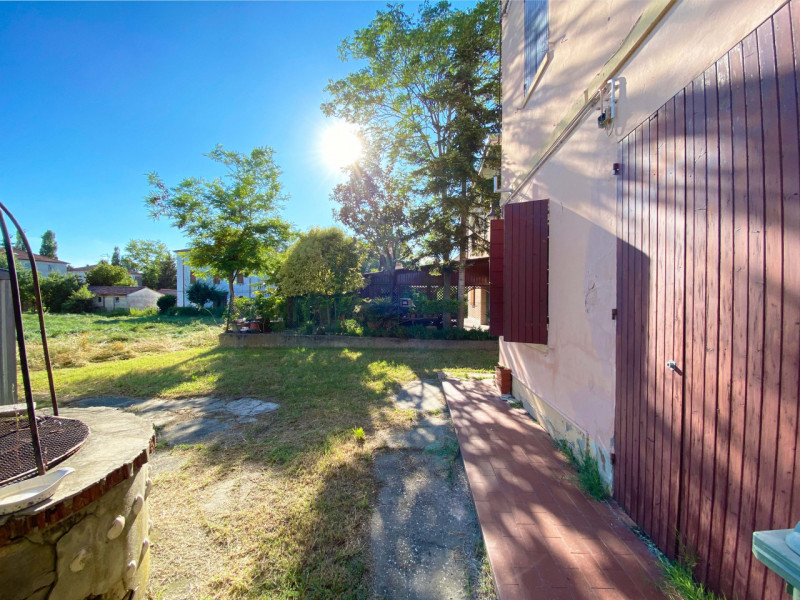 Immagine 7 di Casa indipendente in vendita  in Via Valli, 494 a Mirandola