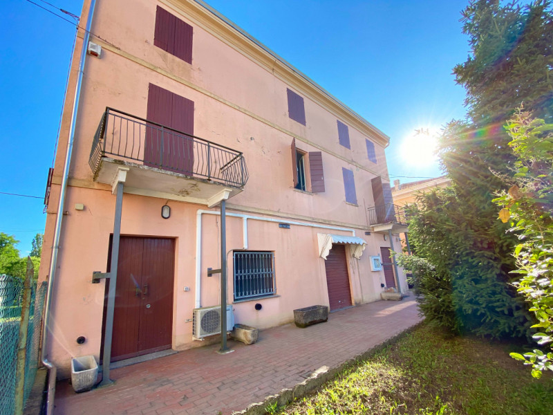 Immagine 9 di Casa indipendente in vendita  in Via Valli, 494 a Mirandola