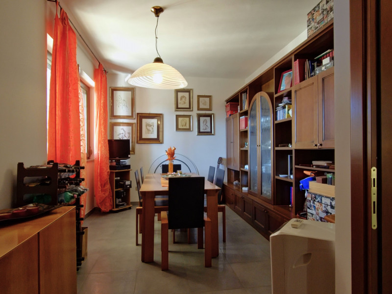 Immagine 18 di Attico in vendita  in Via Abbiategrasso, a Roma