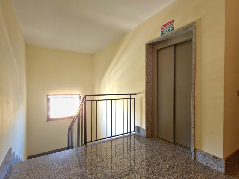 Immagine 67 di Attico in vendita  in Via Abbiategrasso, a Roma