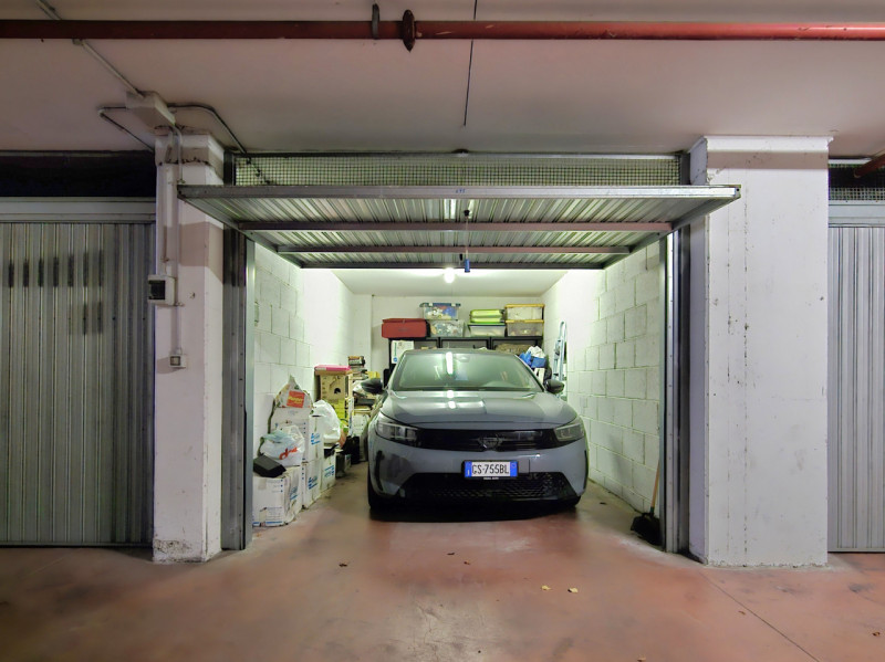 Immagine 72 di Attico in vendita  in Via Abbiategrasso, a Roma