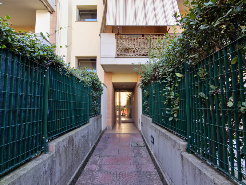 Immagine 76 di Attico in vendita  in Via Abbiategrasso, a Roma