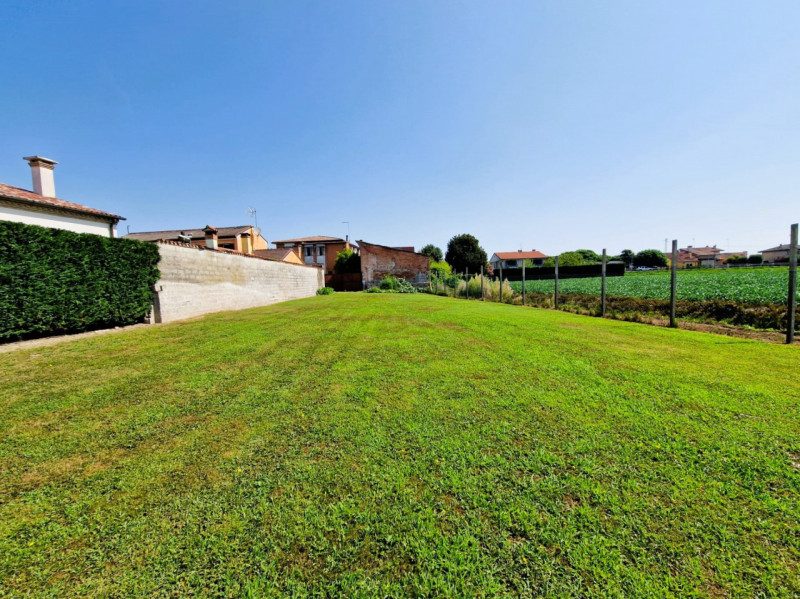 Immagine 13 di Casa indipendente in vendita  in Via Adige a Anguillara Veneta