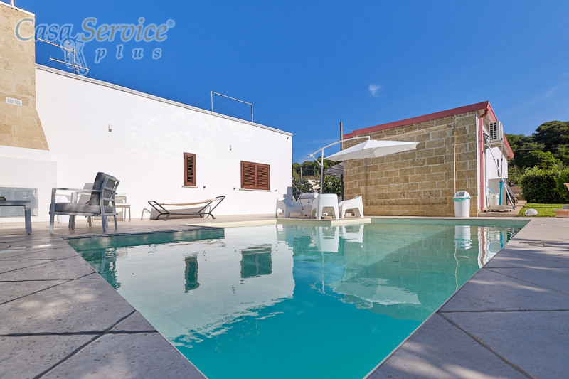 Immagine 1 di Villa in vendita  in Via Scalelle a Gallipoli