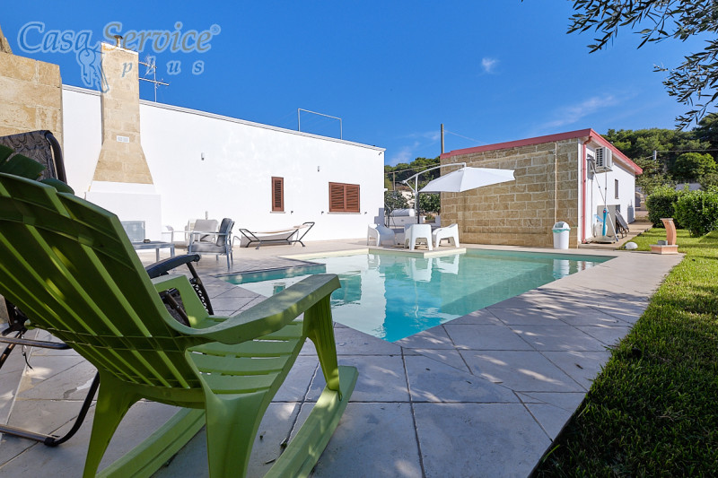 Immagine 2 di Villa in vendita  in Via Scalelle a Gallipoli