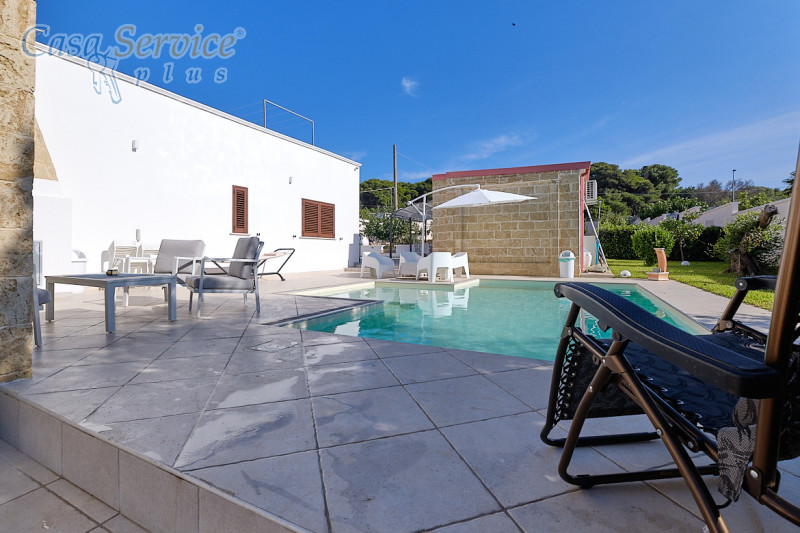 Immagine 3 di Villa in vendita  in Via Scalelle a Gallipoli