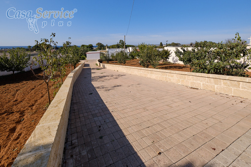 Immagine 8 di Villa in vendita  in Via Scalelle a Gallipoli